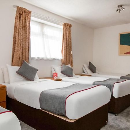 Oyo Flagship Cardiff Central Hotel Екстериор снимка